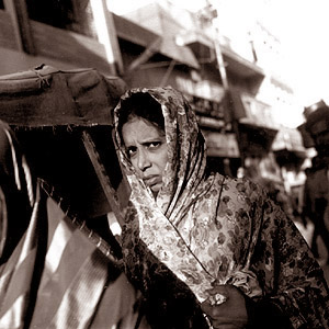 Women near Menakshi Temple, Madurai - Click Here to See Thumbnails
